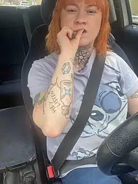 Snapshot of poussichienne chatting on March 10, 2026, 12:21 pm poussichienne online show from March 10, 2026, 12:21 pm