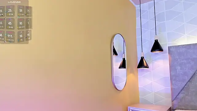  Sexy Brunette x online show from January 2, 2025, 10:33 pm