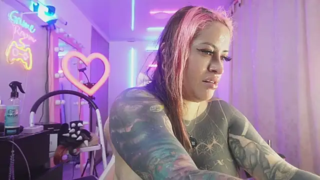 Snapshot of angelacianuro_ chatting on March 12, 2025, 7:24 am angelacianuro online show from March 12, 2025, 7:24 am