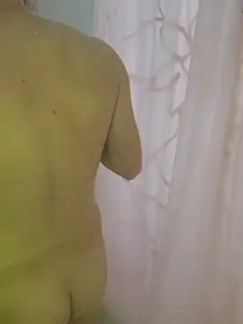 Snapshot of bigdickdaddy2184 chatting on January 14, 2026, 8:36 pm bigdickdaddy2184 online show from January 14, 2026, 8:36 pm