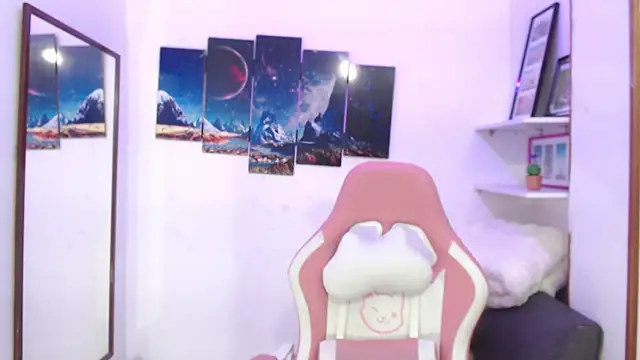 EmmaMyerss  online show from January 14, 2025, 12:54 am
