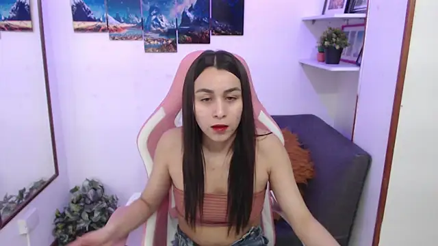 EmmaMyerss  online show from March 7, 2025, 11:16 pm