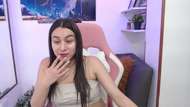 EmmaMyerss  online show from March 14, 2025, 10:38 pm