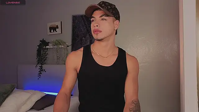 Snapshot of Ken-boy_ chatting on October 10, 2025, 12:04 pm Ken-boy  online show from October 10, 2025, 12:04 pm