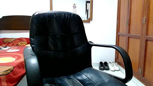 Snapshot of Dei_v_48 chatting on February 24, 2026, 9:57 pm Dei v 48 online show from February 24, 2026, 9:57 pm