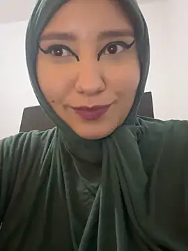 hannahayat online show from November 23, 2025, 2:39 pm