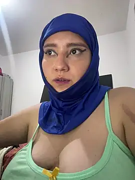 hannahayat online show from June 18, 2026, 12:22 am