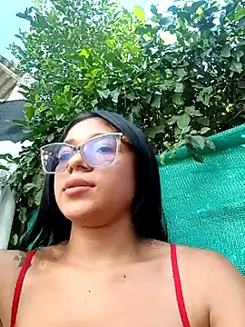 -VICKKY online show from December 21, 2024, 7:38 pm