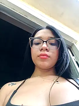 -VICKKY online show from January 7, 2025, 1:35 pm