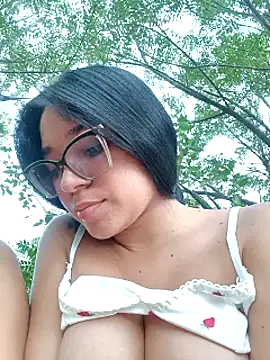 -VICKKY online show from February 6, 2025, 11:04 pm
