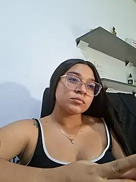 -VICKKY online show from June 11, 2026, 7:23 pm