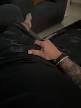 mojho1705 online show from February 9, 2026, 10:36 pm