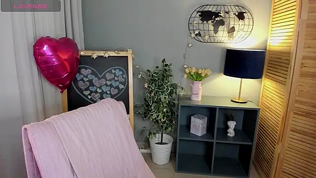 Sarah Grows online show from February 27, 2025, 8:39 am