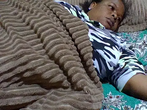 zoey10 online show from November 13, 2025, 6:01 am