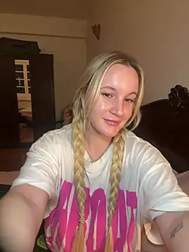 isisxoxx online show from February 15, 2026, 9:11 pm