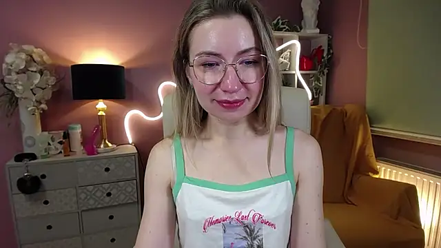 Mia Tasty online show from December 12, 2024, 3:05 pm