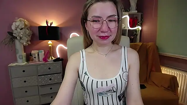 Mia Tasty online show from December 23, 2024, 7:38 am