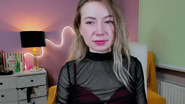 Mia Tasty online show from November 12, 2025, 7:42 am