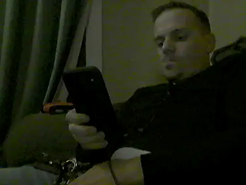 Snapshot of Rollinhard6969 chatting on January 19, 2025, 4:01 am Rollinhard6969 online show from January 19, 2025, 4:01 am