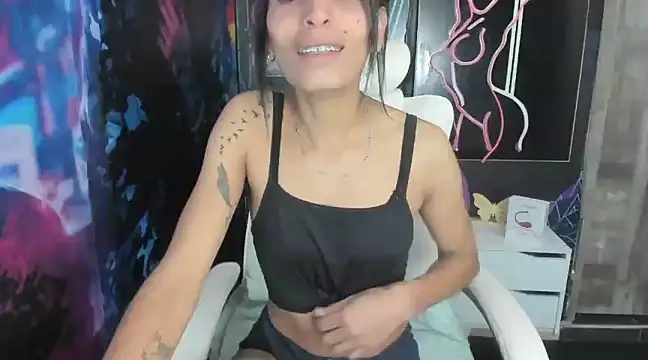ImCrazzy online show from December 28, 2024, 2:32 pm