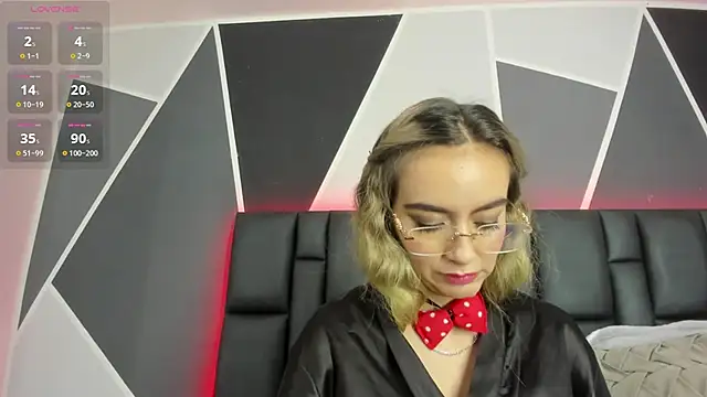Antonella-Ray online show from February 21, 2025, 1:55 pm