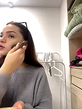 Snapshot of AnaWest chatting on October 17, 2025, 6:05 am AnaWest online show from October 17, 2025, 6:05 am