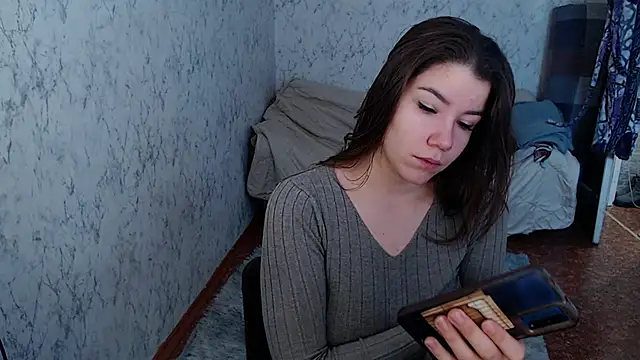 AdelMaud online show from December 9, 2024, 4:34 am