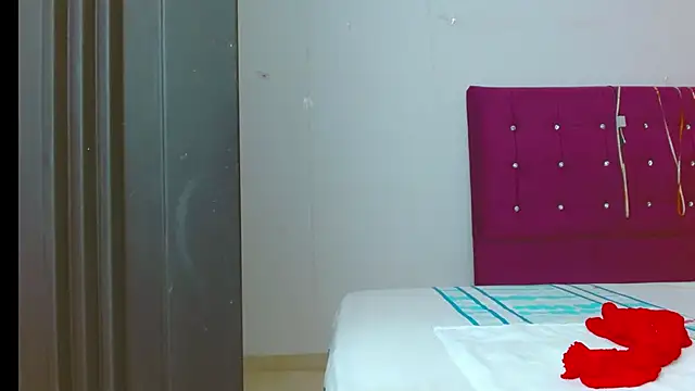 Snapshot of chantalsemenova1 chatting on September 13, 2025, 8:19 pm chantalsemenova1 online show from September 13, 2025, 8:19 pm