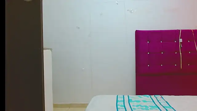 Snapshot of chantalsemenova1 chatting on September 19, 2025, 2:29 pm chantalsemenova1 online show from September 19, 2025, 2:29 pm