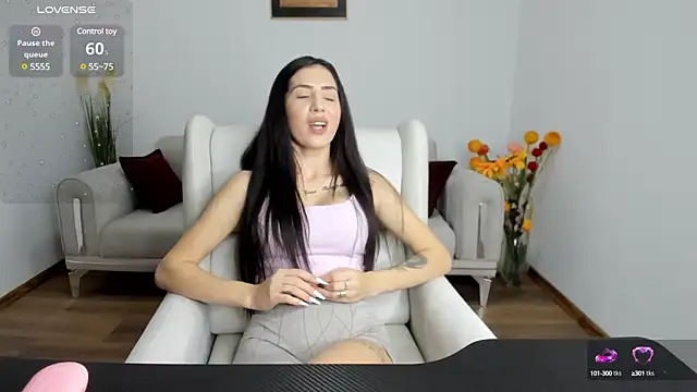 Snapshot of Emmapmg chatting on January 26, 2025, 5:34 pm Emmapmg online show from January 26, 2025, 5:34 pm