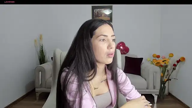 Snapshot of Emmapmg chatting on March 4, 2025, 12:33 pm Emmapmg online show from March 4, 2025, 12:33 pm