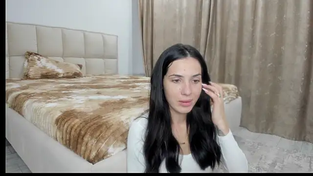 Snapshot of Emmapmg chatting on October 18, 2025, 5:03 pm Emmapmg online show from October 18, 2025, 5:03 pm