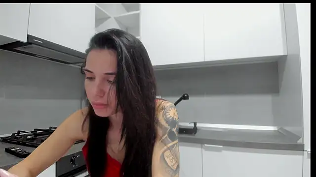 Snapshot of Emmapmg chatting on December 3, 2025, 11:58 pm Emmapmg online show from December 3, 2025, 11:58 pm