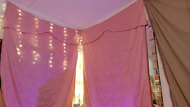 BonnieCute  online show from November 8, 2025, 1:06 am