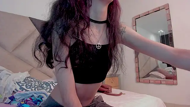BonnieCute  online show from April 23, 2026, 12:01 am