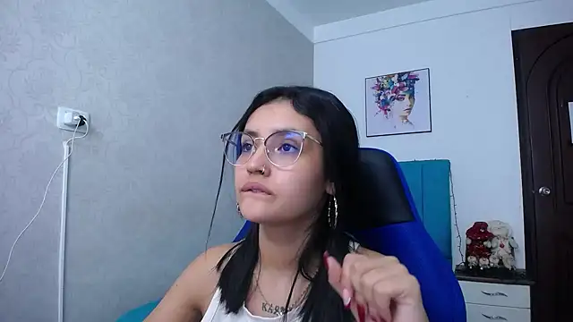 antonella sweetlittle online show from December 17, 2024, 6:31 pm