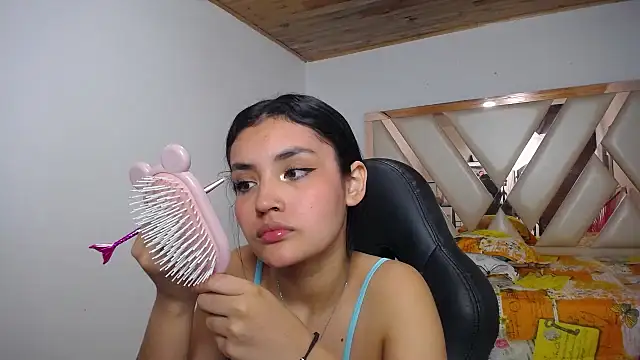antonella sweetlittle online show from December 29, 2024, 3:46 pm