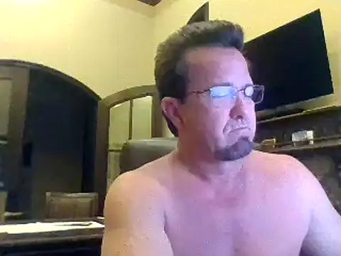 sluttydylan online show from December 18, 2024, 7:26 am