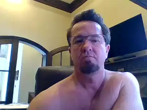 sluttydylan online show from February 6, 2025, 7:51 pm