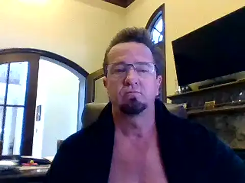 sluttydylan online show from February 23, 2025, 8:00 pm