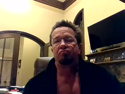 sluttydylan online show from February 24, 2025, 5:43 am