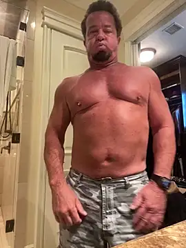 Snapshot of sluttydylan chatting on May 8, 2026, 8:58 pm sluttydylan online show from May 8, 2026, 8:58 pm