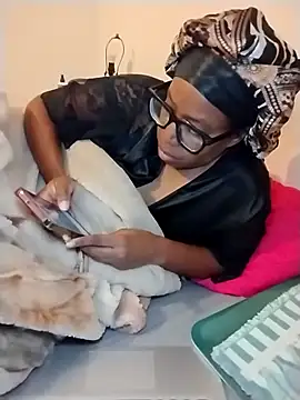 madamsensuale online show from December 20, 2025, 1:12 am