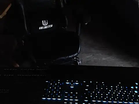 Snapshot of thealfawolf01 chatting on February 24, 2026, 2:15 pm thealfawolf01 online show from February 24, 2026, 2:15 pm