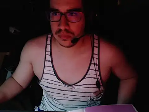 Snapshot of thealfawolf01 chatting on March 13, 2026, 4:30 am thealfawolf01 online show from March 13, 2026, 4:30 am