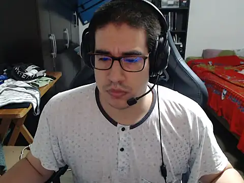 thealfawolf01 online show from May 1, 2026, 1:21 am