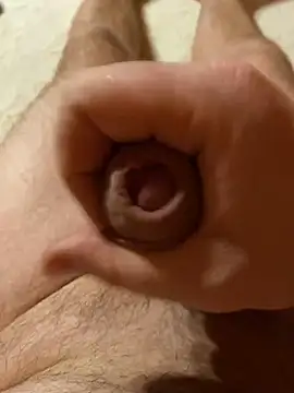 KiHaennem1234 online show from December 10, 2024, 5:11 pm