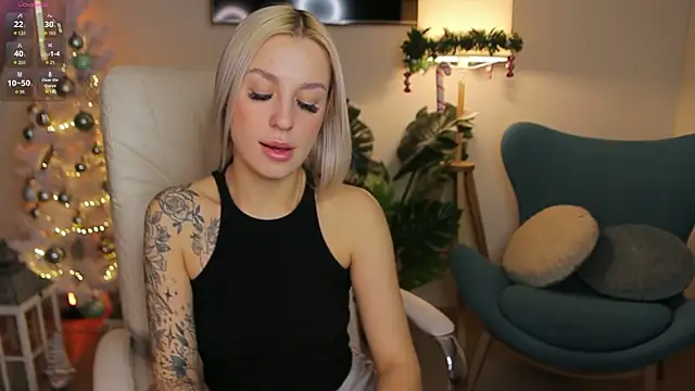 Crystal Barbie online show from December 12, 2024, 11:58 pm