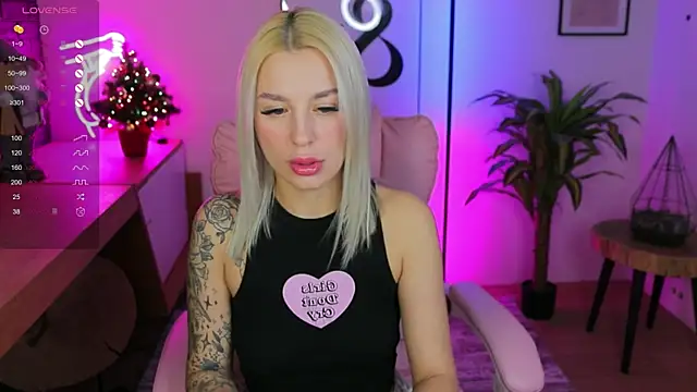 Crystal Barbie online show from January 7, 2025, 10:30 pm