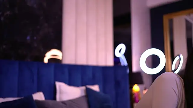 AishaDevoe online show from January 20, 2025, 6:43 pm